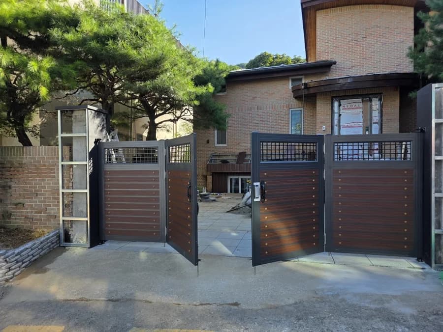 강남 시공 현장 (접이식 대문)